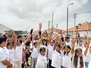 [Translate to Français:] Die ersten Aktivitäten im neuen Tageszentrum im Kosovo mit den Kindern aus Ali Ibra